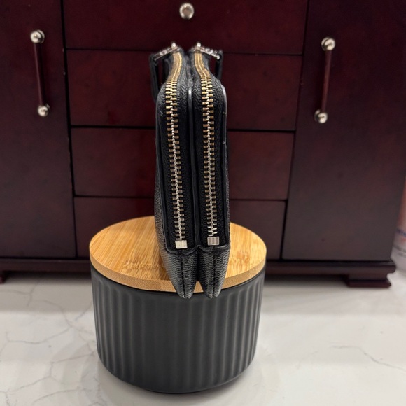 Coach Signature Black Wristlet - Picture 5 of 5